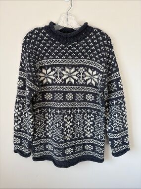 Vintage 90s M Basics Nordic Snowflake Knit Fair Isle Pullover Sweater Large L